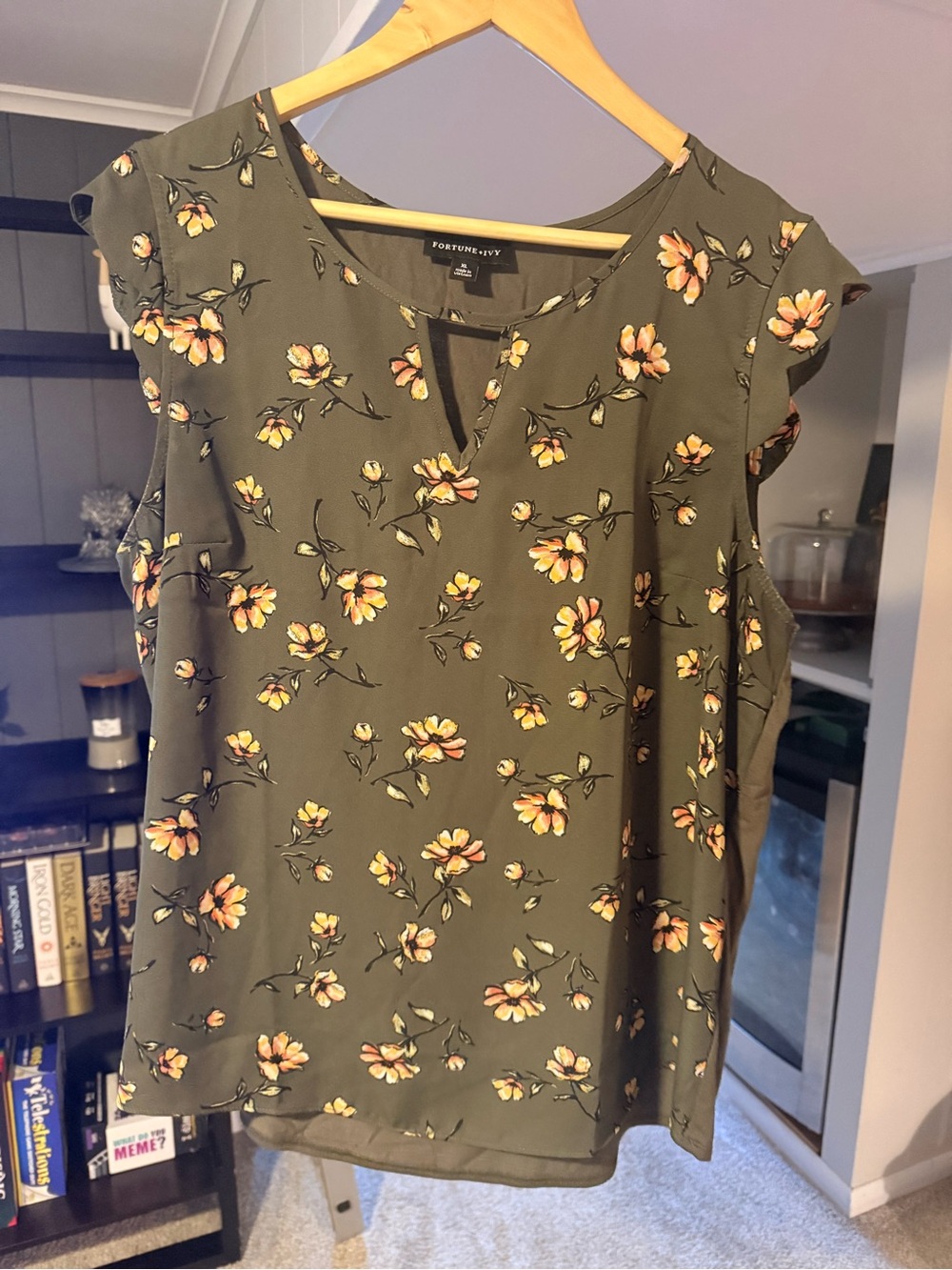 Olive Green Floral Keyhole Cap-Sleeve Blouse
